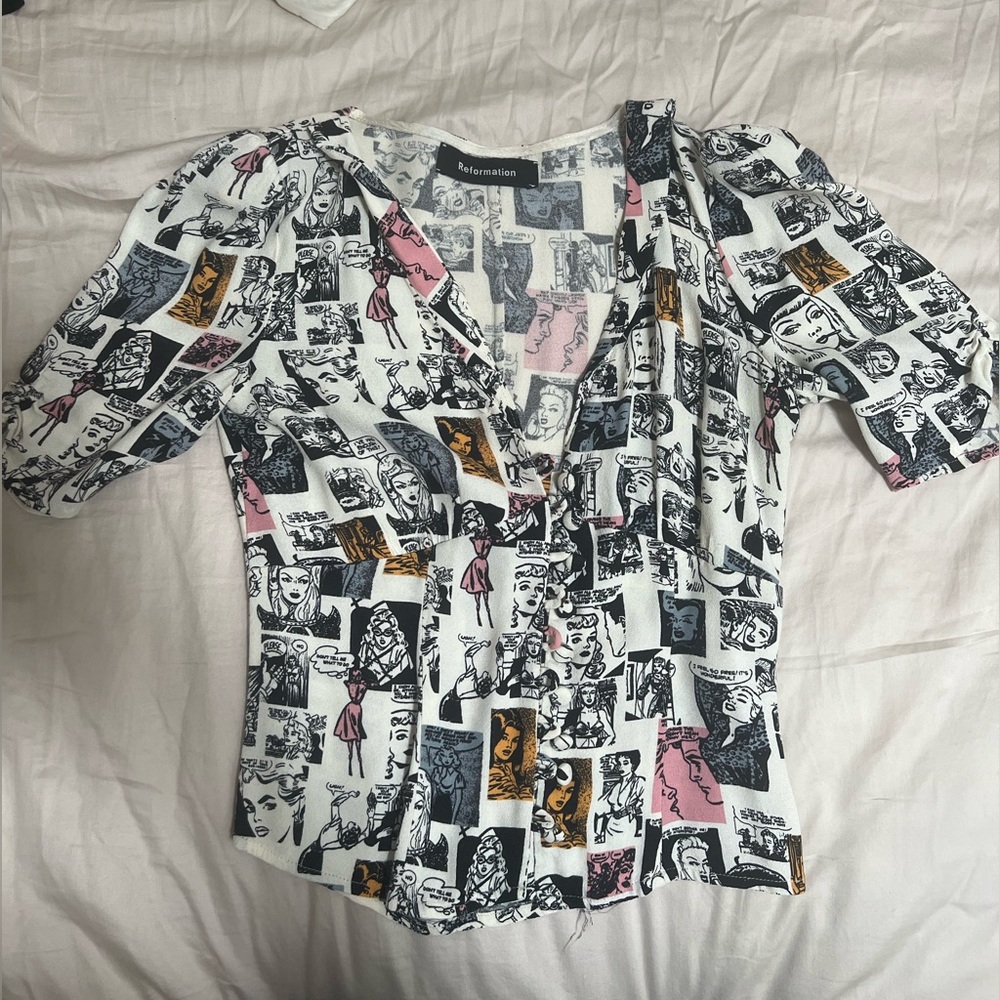 Reformation Devon Top Comic Book - image 4